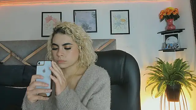 marian pinzon online show from April 2026 07:04:02 PM