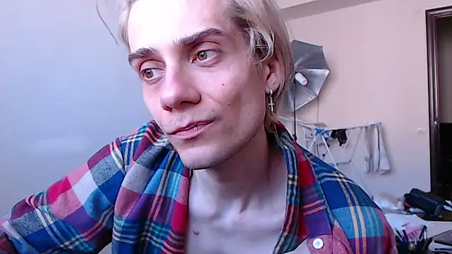 ShineMax18 online show from March 2025 08:48:01 AM