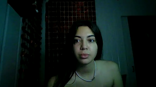 isabella048 online show from October 2025 05:04:02 AM