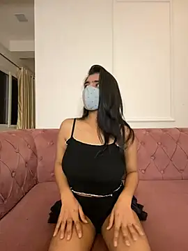 Emmy kapoor online show from January 2025 10:01:01 PM