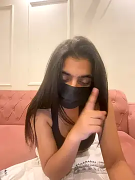 Emmy kapoor online show from December 2025 10:17:02 PM