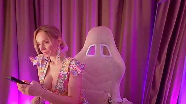 bubbling crush online show from February 2025 01:25:01 AM