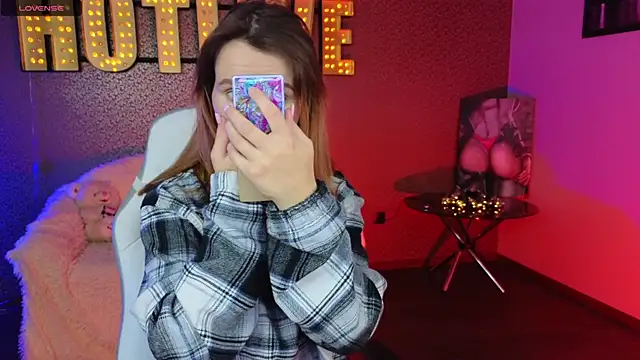 AliceBYKiss online show from December 2024 03:33:02 PM