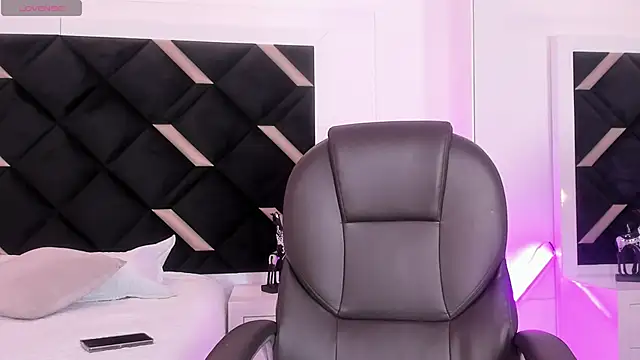 Carolina Evanss online show from April 2026 04:21:02 AM