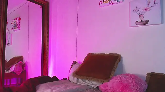 Alice Foster  online show from October 2025 10:07:02 PM