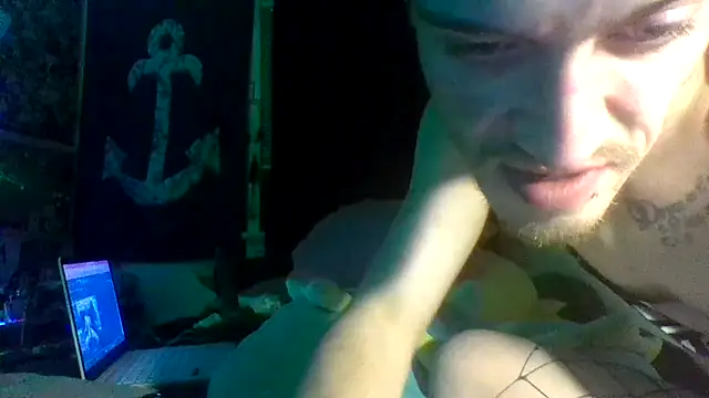 Snapshot of ATwinkie chatting on February 2025 01:15:01 AM ATwinkie online show from February 2025 01:15:01 AM