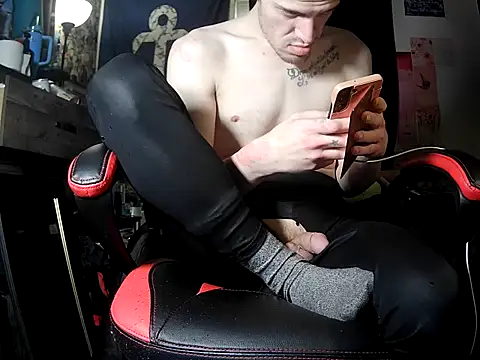 ATwinkie online show from April 2026 07:49:01 PM