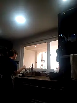 Snapshot of MARYQUANT chatting on October 2025 03:46:02 PM MARYQUANT online show from October 2025 03:46:02 PM