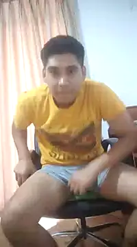 estudiante69 online show from December 2024 10:55:02 PM