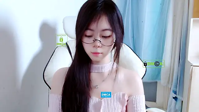 xiyao1314 online show from November 2025 12:32:02 AM