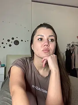 Snapshot of MiraMiss chatting on February 2025 02:53:01 PM MiraMiss online show from February 2025 02:53:01 PM