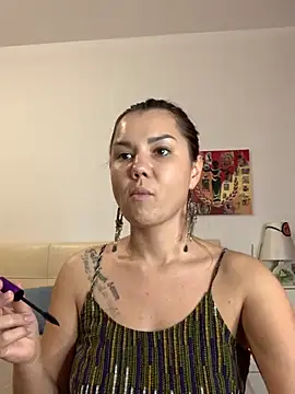 Snapshot of MiraMiss chatting on September 2025 08:28:02 AM MiraMiss online show from September 2025 08:28:02 AM