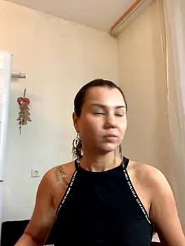 Snapshot of MiraMiss chatting on November 2025 08:28:02 AM MiraMiss online show from November 2025 08:28:02 AM