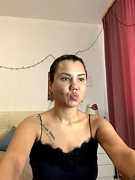 Snapshot of MiraMiss chatting on November 2025 07:25:02 AM MiraMiss online show from November 2025 07:25:02 AM