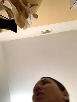 Snapshot of MiraMiss chatting on November 2025 07:30:01 AM MiraMiss online show from November 2025 07:30:01 AM