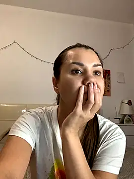 Snapshot of MiraMiss chatting on November 2025 07:20:02 AM MiraMiss online show from November 2025 07:20:02 AM