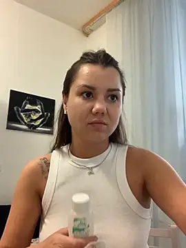 Snapshot of MiraMiss chatting on November 2025 07:54:01 AM MiraMiss online show from November 2025 07:54:01 AM