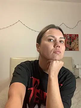 Snapshot of MiraMiss chatting on November 2025 07:27:01 PM MiraMiss online show from November 2025 07:27:01 PM