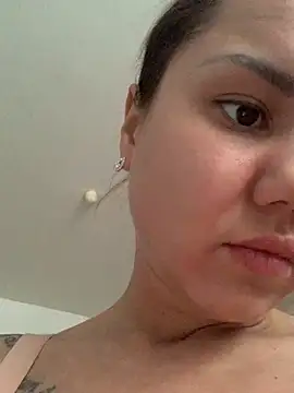 MiraMiss online show from December 2025 08:01:02 AM