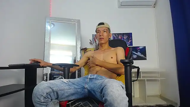 Snapshot of Favel_Gomez7 chatting on March 2025 10:59:01 PM Favel Gomez7 online show from March 2025 10:59:01 PM