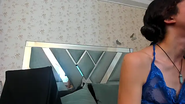 Snapshot of Queenjenn__ chatting on December 2024 02:33:01 PM Queenjenn   online show from December 2024 02:33:01 PM