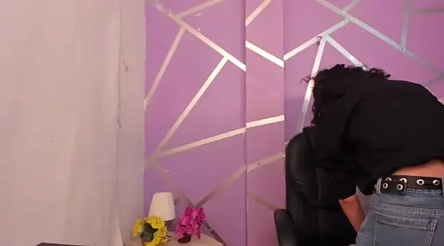 Snapshot of Queenjenn__ chatting on February 2025 07:49:01 PM Queenjenn   online show from February 2025 07:49:01 PM