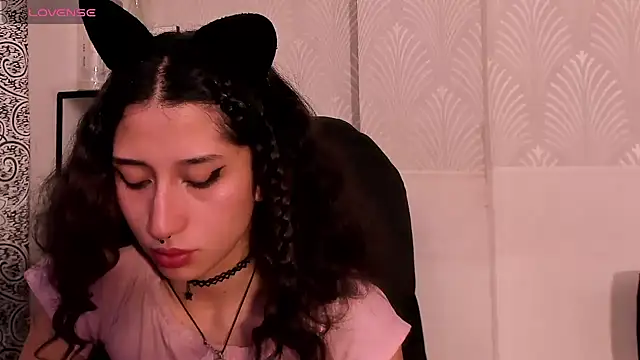 Snapshot of Queenjenn__ chatting on March 2025 07:54:02 AM Queenjenn   online show from March 2025 07:54:02 AM