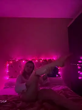 FoxBabyBR online show from December 2024 11:28:02 PM