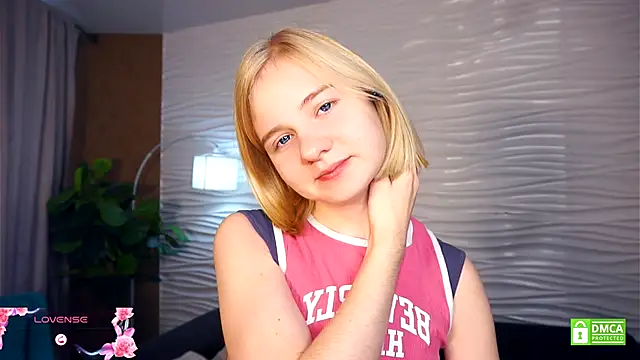 OdelinaFicken online show from October 2025 06:48:01 AM