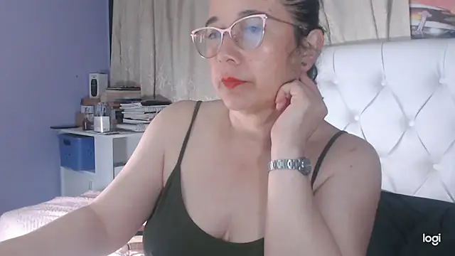 Snapshot of maturepriscila chatting on February 2025 06:17:02 PM maturepriscila online show from February 2025 06:17:02 PM