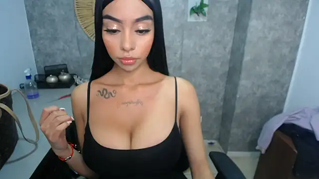 Tiffanny online show from January 2025 12:30:02 PM