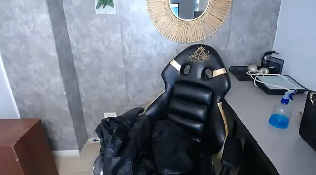 Tiffanny online show from January 2025 06:45:02 PM