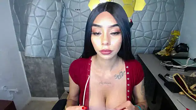 Tiffanny online show from March 2025 06:45:02 PM