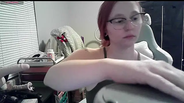 LilyFoxxx online show from January 2025 04:12:01 AM