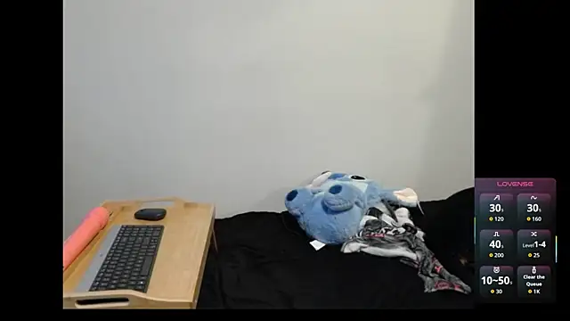 LilyFoxxx online show from April 2026 05:10:01 AM