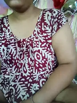 Snapshot of Super-Couple chatting on June 2026 05:14:01 AM Super-Couple online show from June 2026 05:14:01 AM