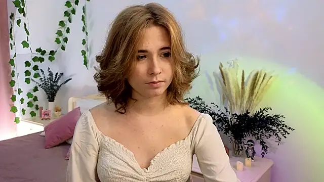 Snapshot of Inessa_Holiday chatting on November 2025 01:33:02 PM Inessa Holiday online show from November 2025 01:33:02 PM