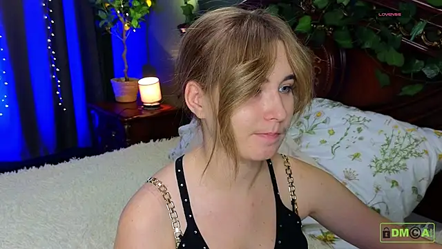 Snapshot of Inessa_Holiday chatting on November 2025 03:01:02 PM Inessa Holiday online show from November 2025 03:01:02 PM