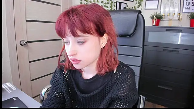 ElizaNik  online show from April 2026 12:11:02 AM