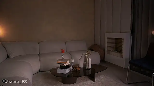 paulacora100 online show from November 2025 02:35:01 AM