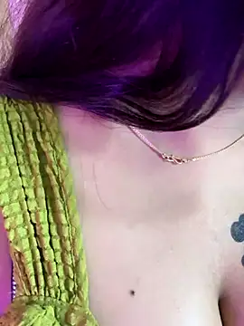 Snapshot of wildestcouplee chatting on November 2025 09:06:02 PM wildestcouplee online show from November 2025 09:06:02 PM