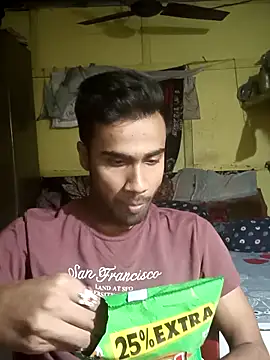 Snapshot of Skinny_Bigass_23 chatting on March 2025 06:00:01 PM Skinny Bigass 23 online show from March 2025 06:00:01 PM