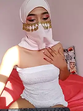 Aaliyah Salma online show from February 2025 09:02:01 PM