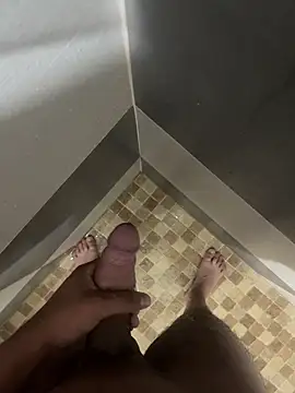 Snapshot of mylovetr1 chatting on March 2025 07:02:01 AM mylovetr1 online show from March 2025 07:02:01 AM