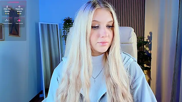 Evacadooo online show from February 2026 02:32:02 AM