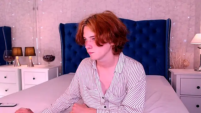Snapshot of iwillfall chatting on September 2025 10:31:01 PM iwillfall online show from September 2025 10:31:01 PM