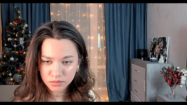 Snapshot of EmeliaReaper chatting on February 2025 11:41:02 PM EmeliaReaper online show from February 2025 11:41:02 PM