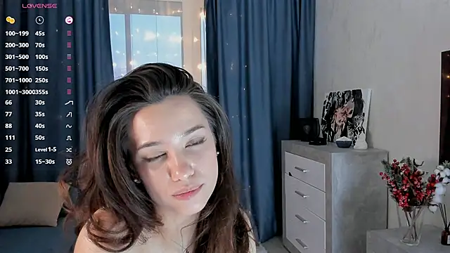 Snapshot of EmeliaReaper chatting on February 2025 04:39:02 AM EmeliaReaper online show from February 2025 04:39:02 AM