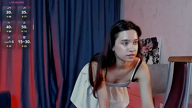 Snapshot of EmeliaReaper chatting on September 2025 08:19:01 PM EmeliaReaper online show from September 2025 08:19:01 PM