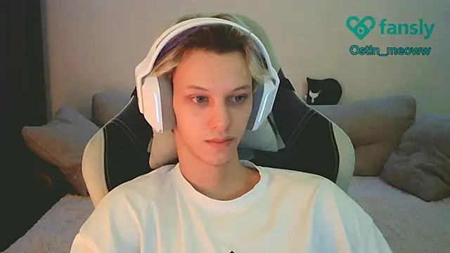 Ostin meow online show from January 2025 02:06:01 PM